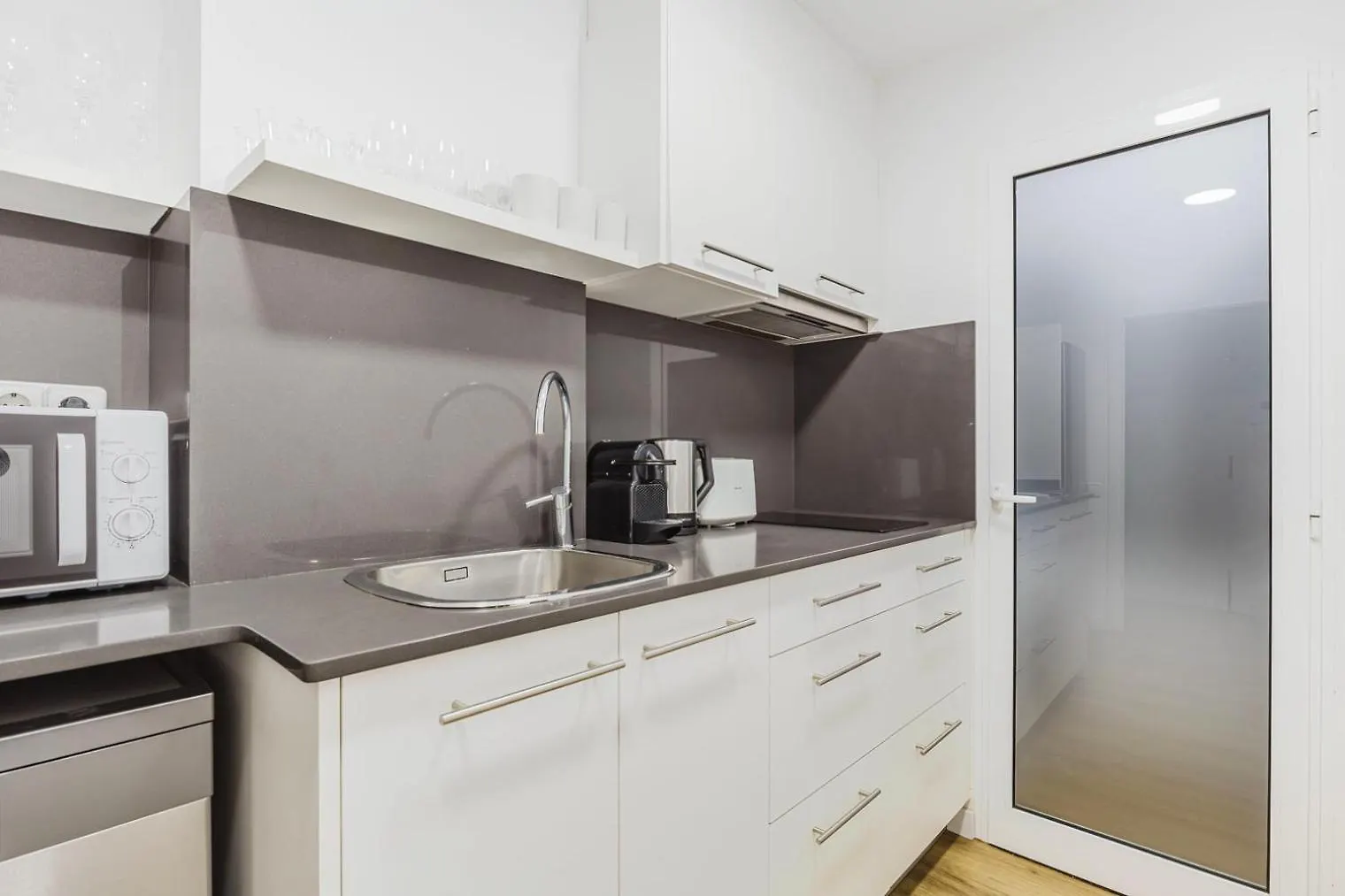 Blueground Les Corts Balcony Ac Wd Bcn-157 Apartment Barcelona 0*,